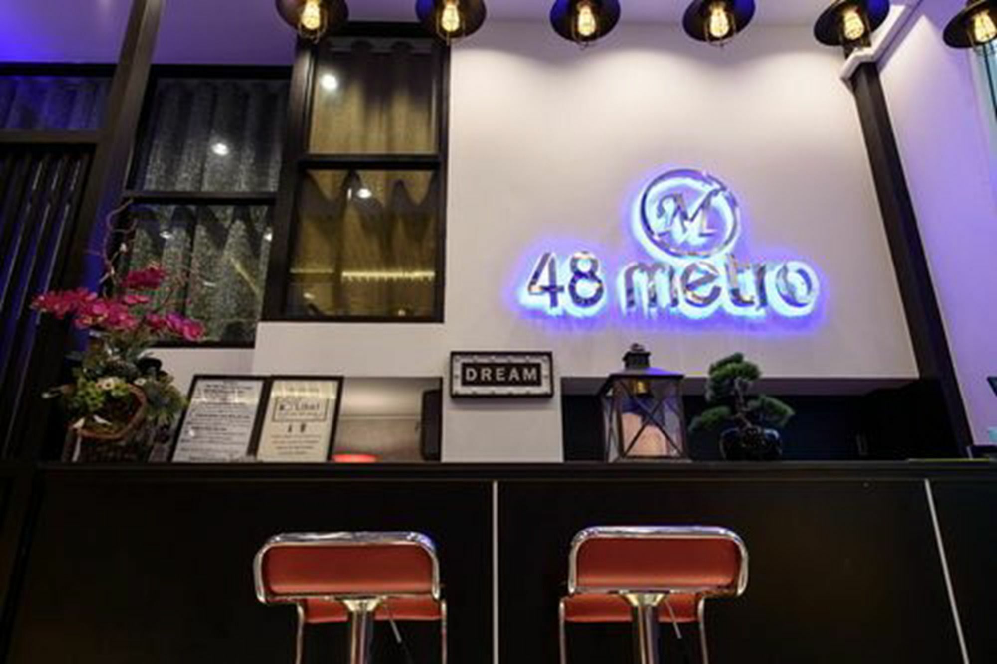 โรงแรม 48 เมโทร กรุงเทพมหานคร ภายนอก รูปภาพ